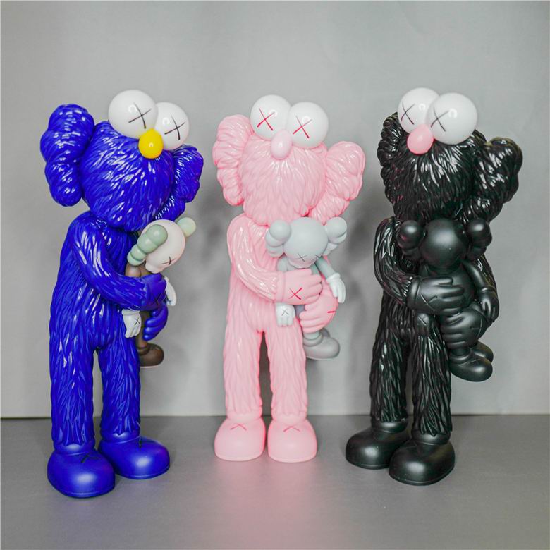 Kaws 14 10 31cm m  (1)